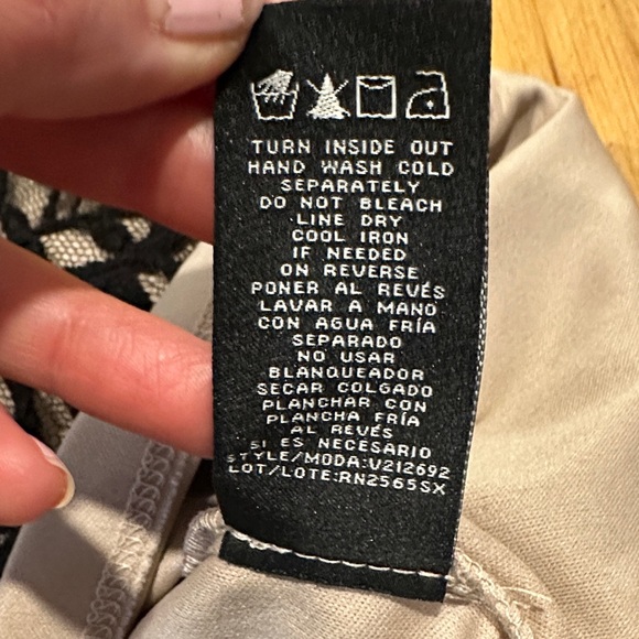 RN Studio | Elegant Black Lace Dress - Picture 11 of 16